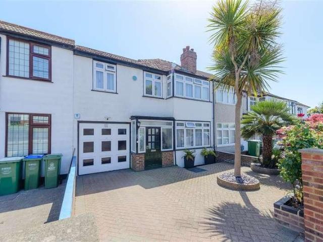 House for sale in Blackfen, Greater London