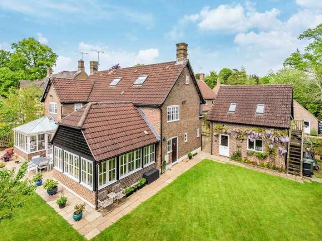 House for sale in Yeovil, Somerset