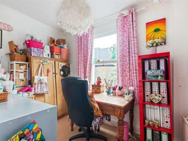 House for sale in London Borough of Merton, Merton Park