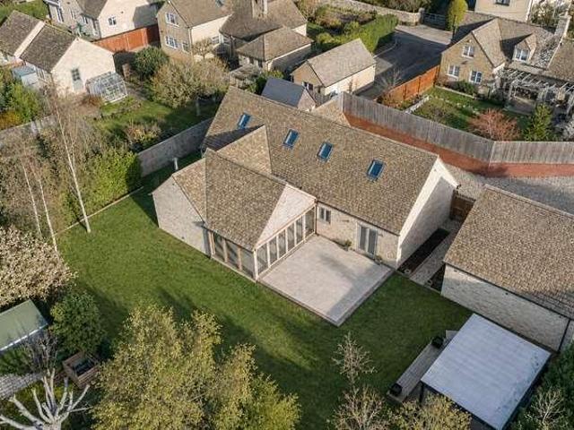 House for sale in Fossebridge, Gloucestershire