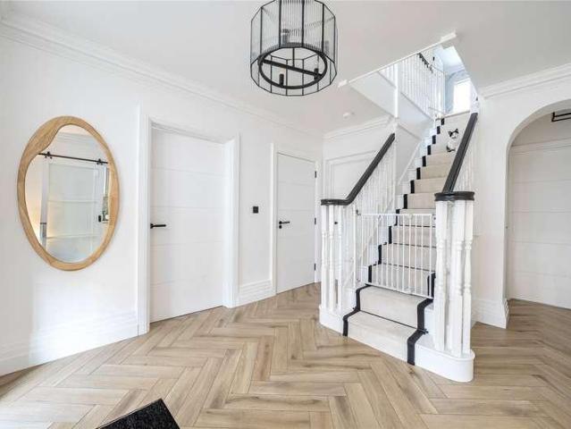 House for sale in Dettingen Park, Deepcut