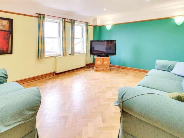House for sale in Newtown, Reading