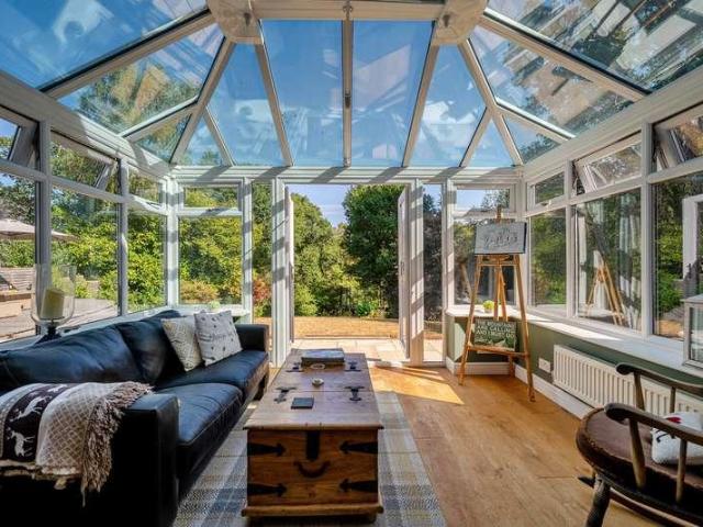 House for sale in Wrecclesham, Fole