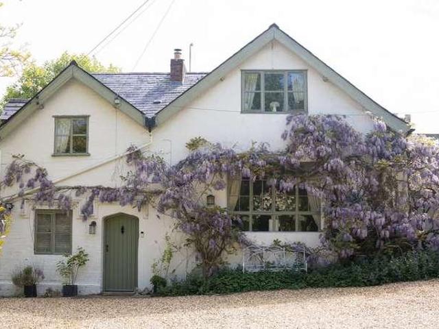 House for sale in Bromsberrow Heath, Gloucestershire