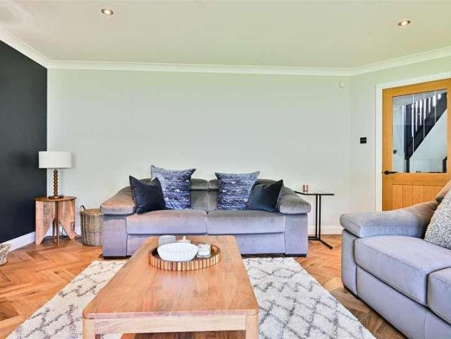 House for sale in Thankerton, Scotland