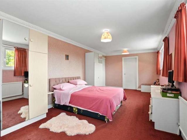 House for sale in Alverton, East Midlands