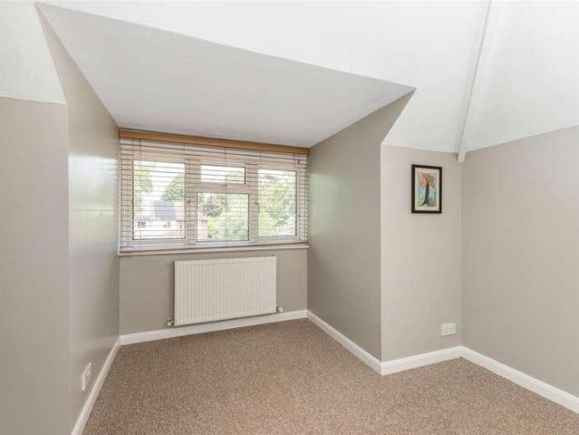 House for sale in Caterham on the Hill, Hillview
