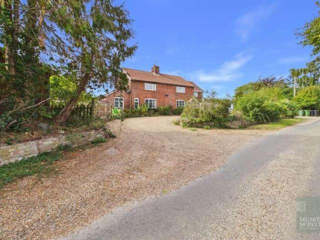 House for sale in Broome Street, South Norfolk