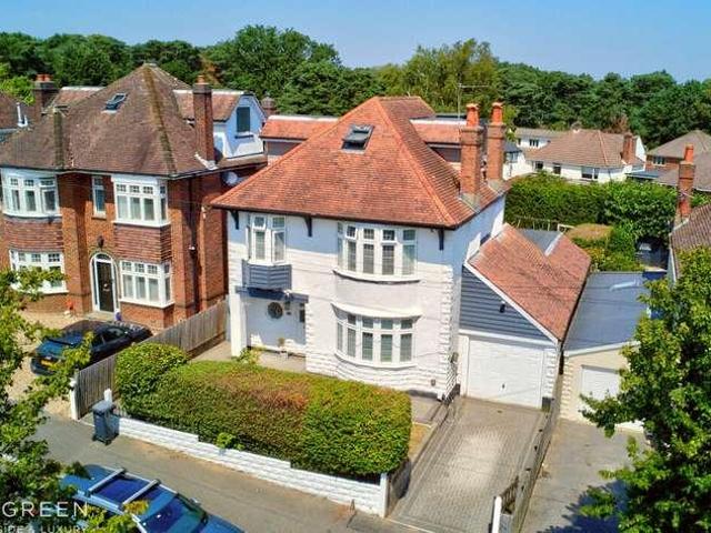 House for sale in Queens Park, Bournemouth