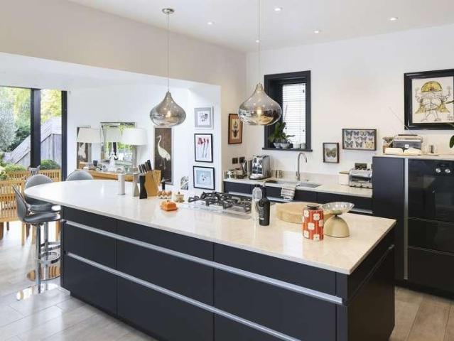 House for sale in Queens Park, Bournemouth