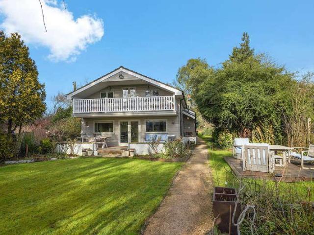 House for sale in Lower Halliford, Surrey