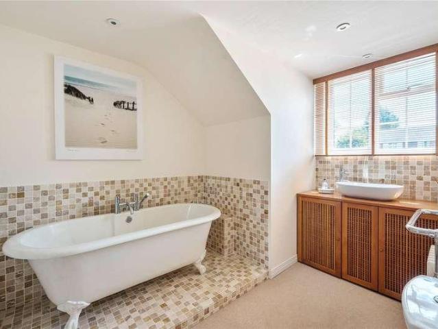 House for sale in Pachesham Park, Surrey