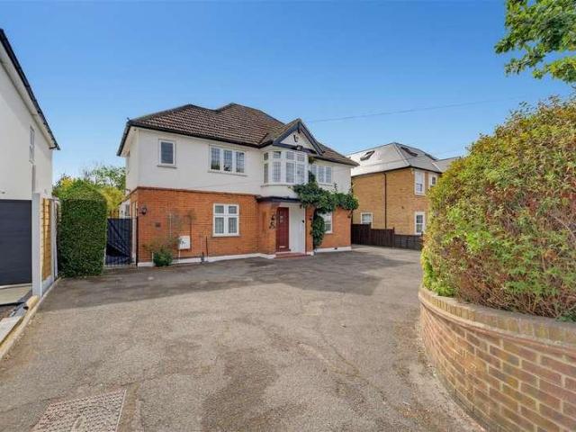 House for sale in Iver, Richings Park