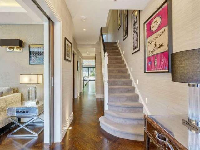 House for sale in Earlsfield, Greater London