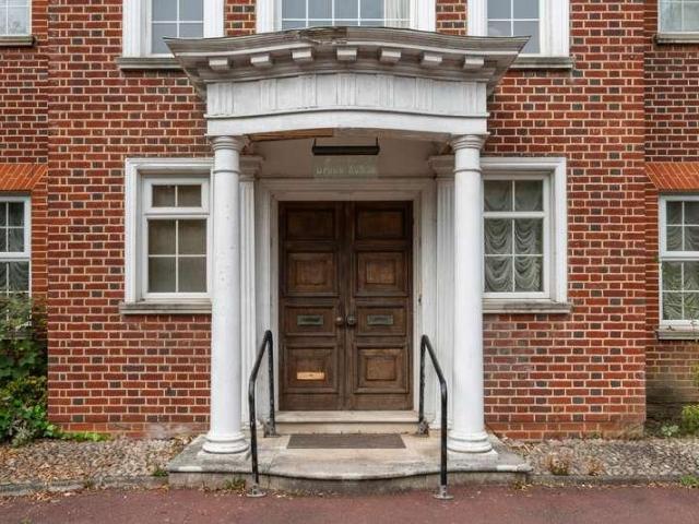 House for sale in Hampstead Garden Suburb, Greater London