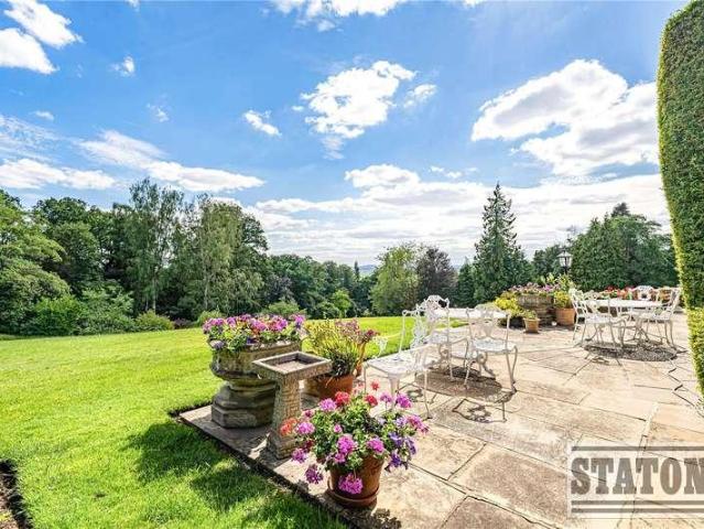House for sale in Highwood Hill, Greater London