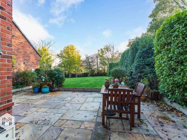 House for sale in Hermitage Green, Warrington