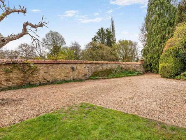 House for sale in Geddington