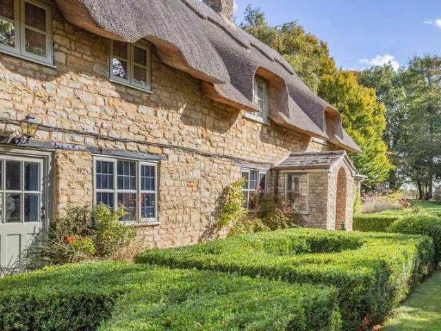 House for sale in Leckhampstead, Northamptonshire