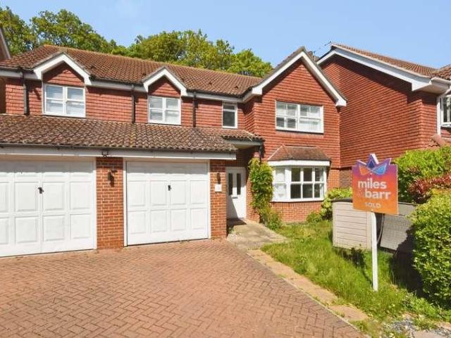House for sale in Upton, Acol