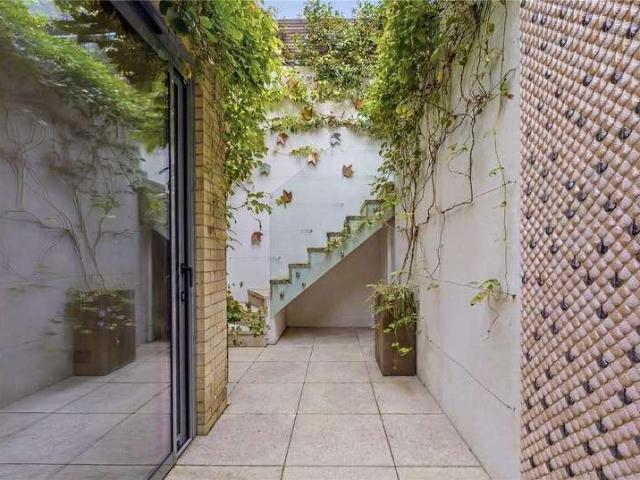 House for sale in Balham, Greater London