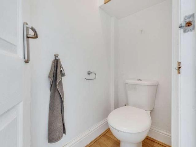 House for sale in Leigh, Bedford