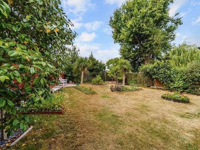 House for sale in Berrylands, Greater London
