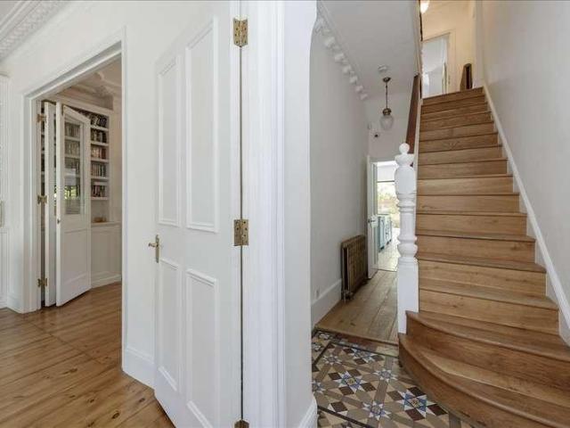 House for sale in Shepherd's Bush, Greater London