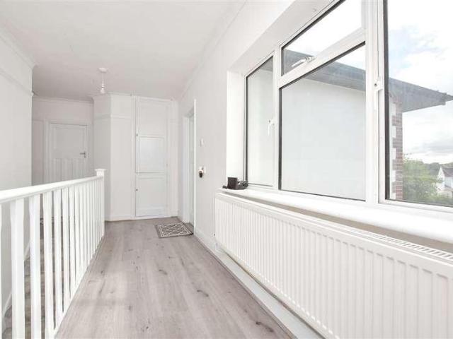 House for sale in London Borough of Croydon, Shirley