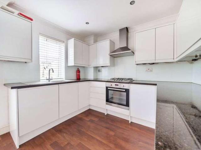 House for sale in Royal Borough of Kingston upon Thames, Greater London