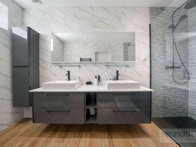 House for sale in Hendon Central, The Hyde