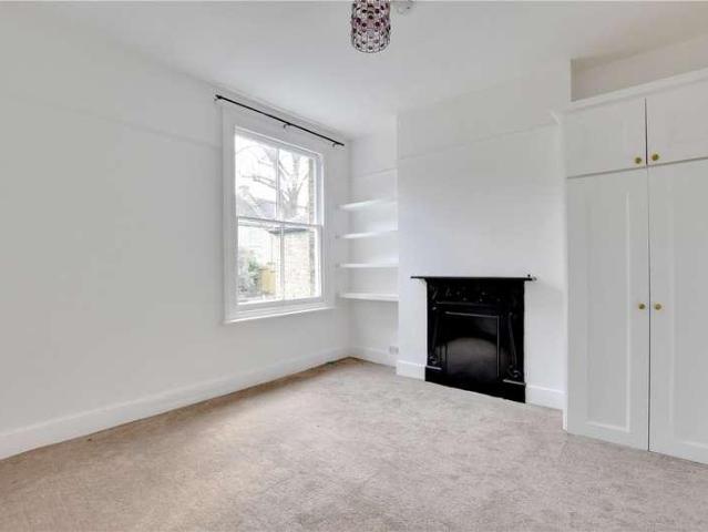 House for sale in London Borough of Lewisham, Ladywell