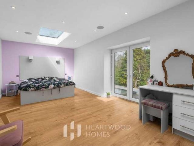 House for sale in St Albans, Five Acres