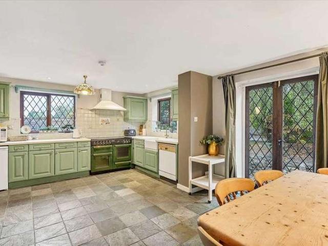 House for sale in Olney