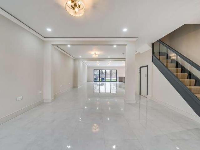 House for sale in Lane, Greater London