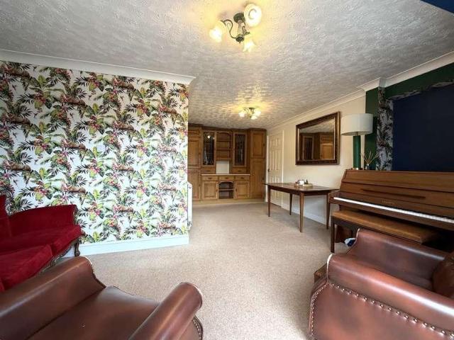 House for sale in Haydon End