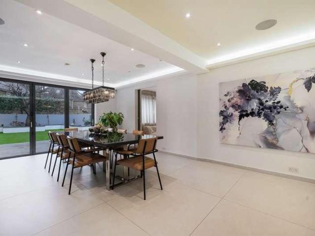 House for sale in Hendon, Greater London