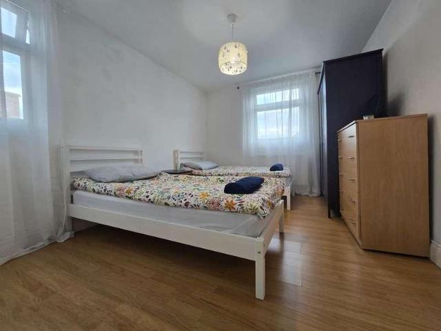 House for sale in Hendon, Greater London