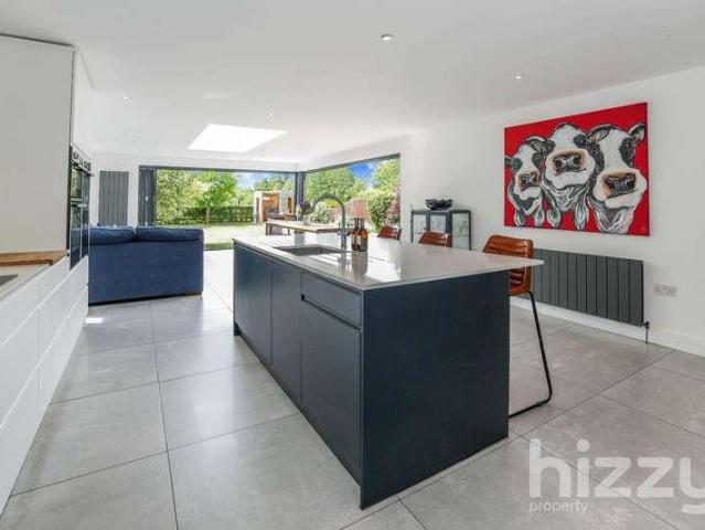 House for sale in Chelmondiston, Suffolk