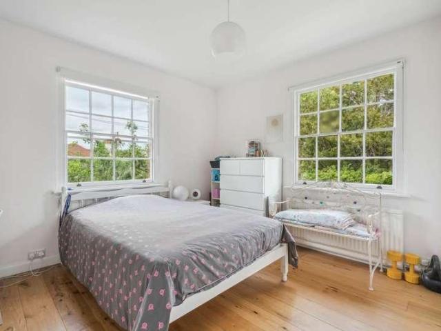 House for sale in Cow Roast, Pouchen End