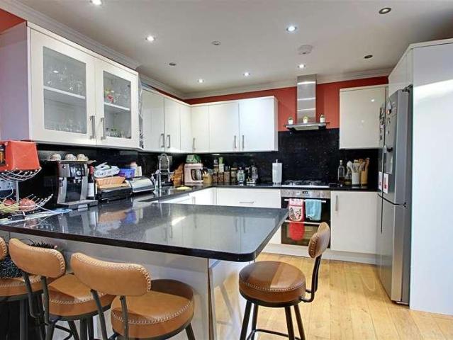 House for sale in Kingswood, North Watford