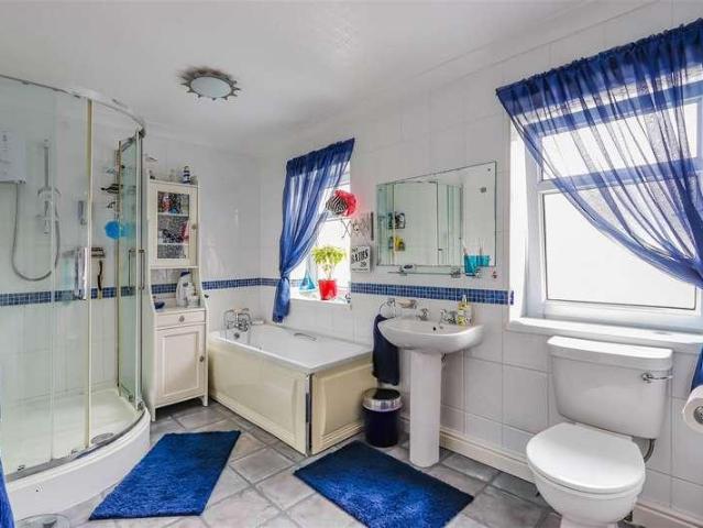 House for sale in Gibbonsdown, Barry