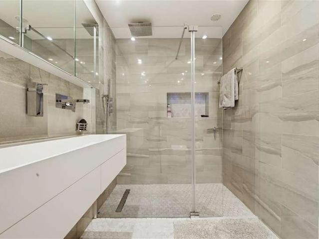 House for sale in Sparrow Farm, Greater London