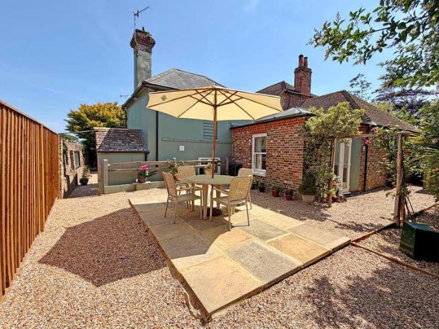 House for sale in Donnington, Littlecote