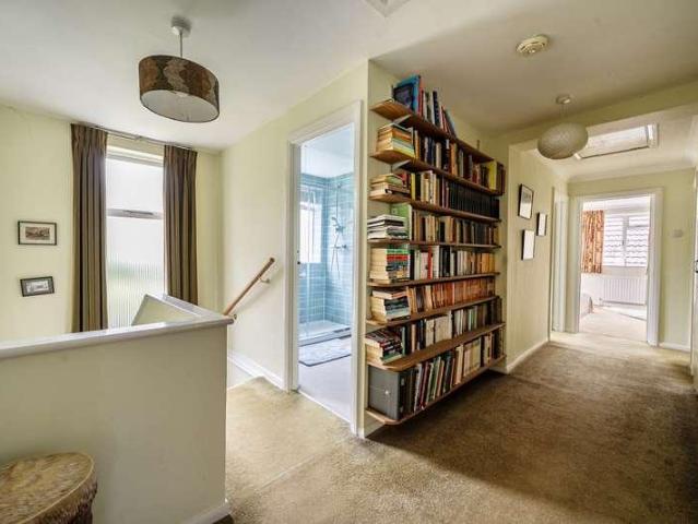 House for sale in Gerrards Cross, Tatling End