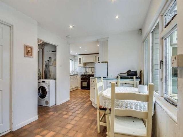 House for sale in Chipping Hill, Essex