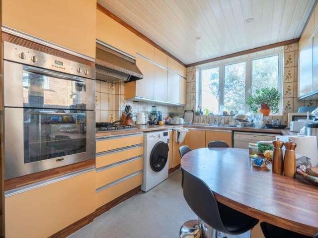 House for sale in Woodside Park, Greater London