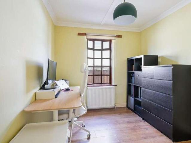 House for sale in Stoneleigh, Ewell