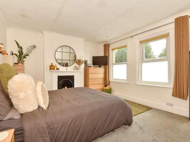House for sale in Tower Hamlets, Ash