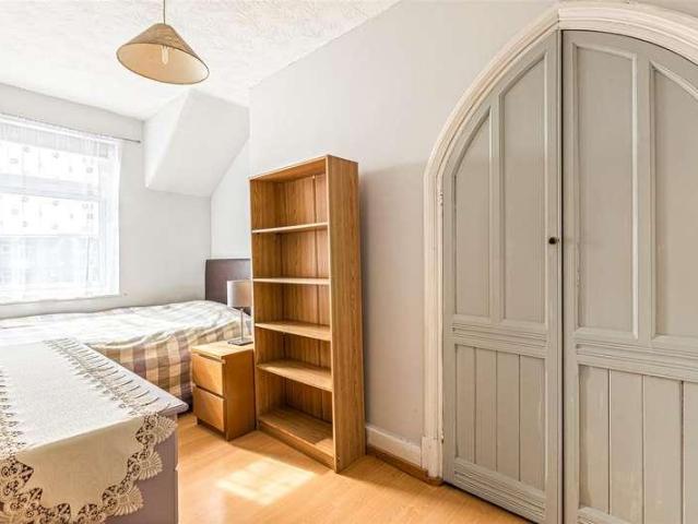 House for sale in Highfields, Old Wharf
